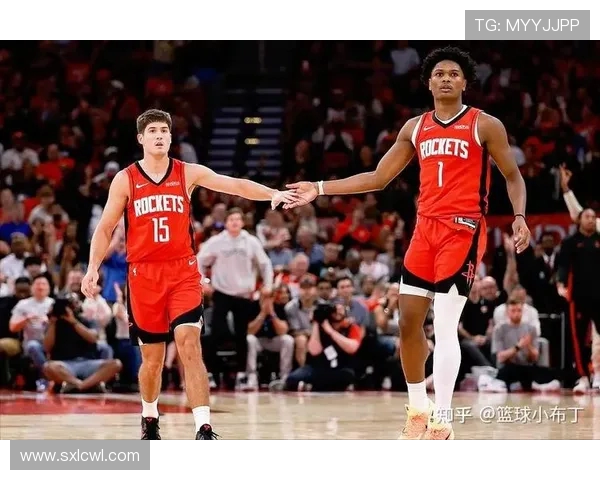 2017年火箭队全队图片及赛季亮点集锦 2017年火箭队全队图片及赛季亮点集锦